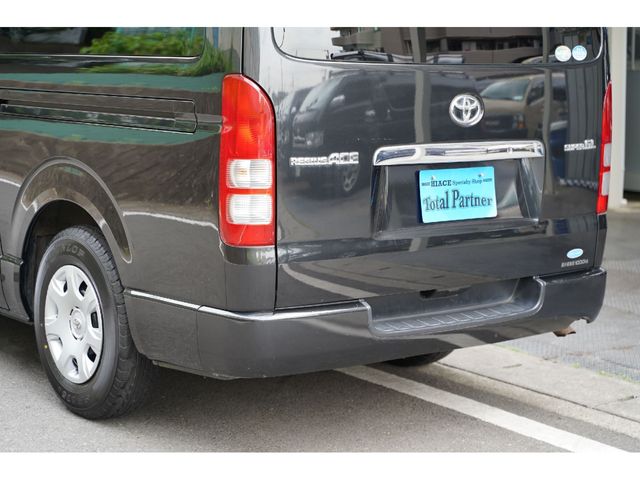 TOYOTA REGIUSACE VAN 2WD 2011 Image 31