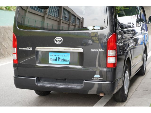 TOYOTA REGIUSACE VAN 2WD 2011 Image 31