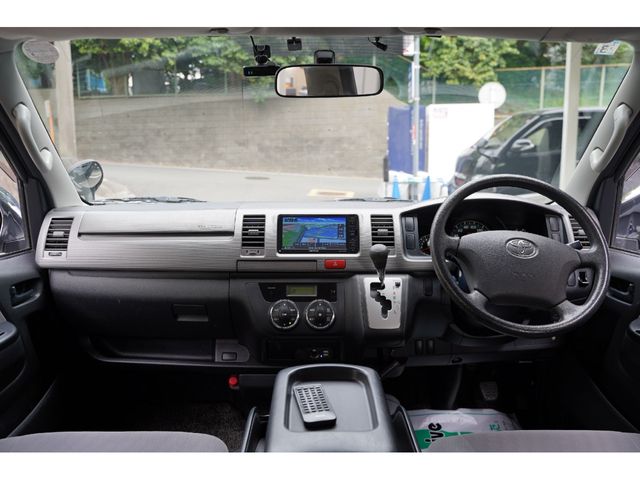 TOYOTA REGIUSACE VAN 2WD 2011 Image 31