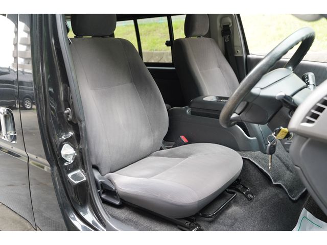 TOYOTA REGIUSACE VAN 2WD 2011 Image 31