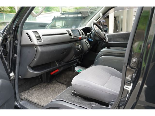 TOYOTA REGIUSACE VAN 2WD 2011 Image 31