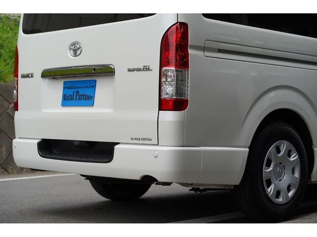 TOYOTA HIACE VAN 2WD 2016 Image 31