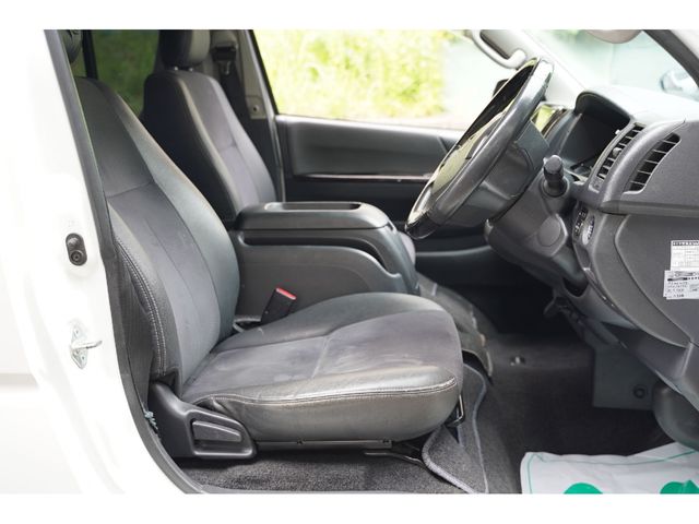 TOYOTA HIACE VAN 2WD 2016 Image 31