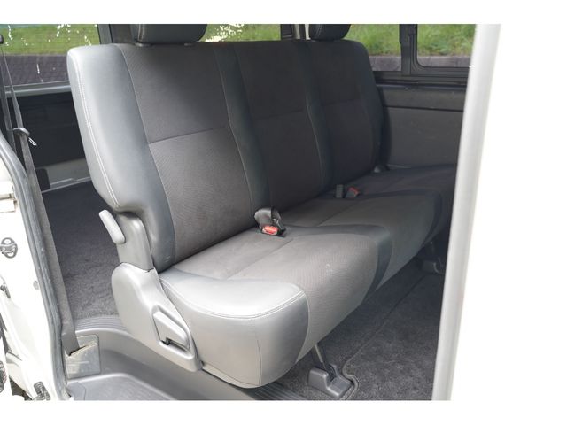TOYOTA HIACE VAN 2WD 2016 Image 31