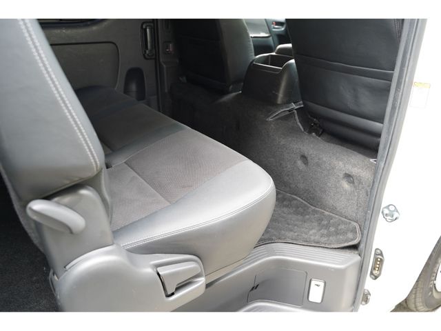 TOYOTA HIACE VAN 2WD 2016 Image 31
