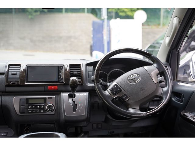 TOYOTA HIACE VAN 2WD 2016 Image 31