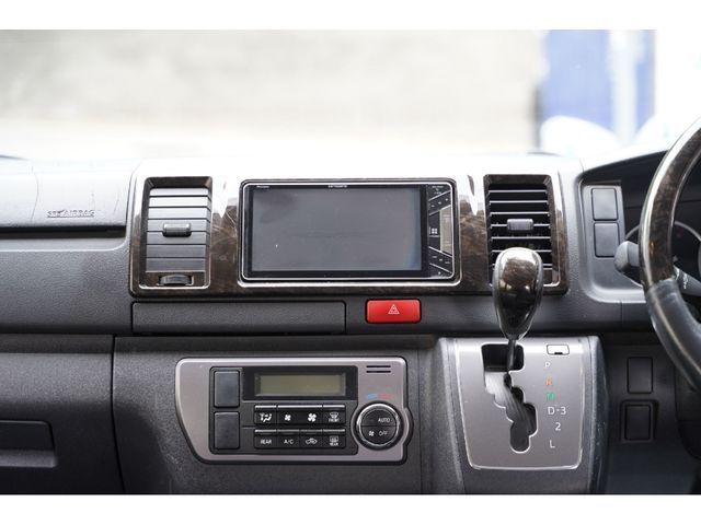 TOYOTA HIACE VAN 2WD 2016 Image 31