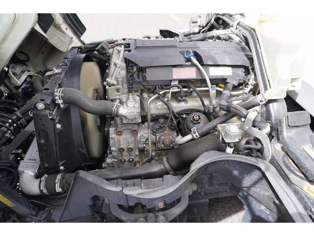 MITSUBISHI CANTER 2018 Image 31