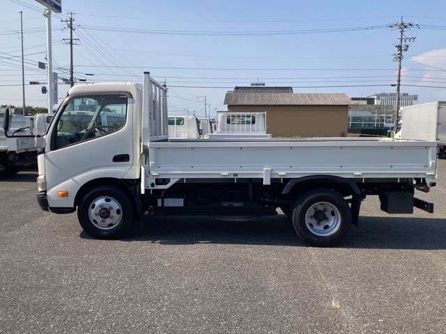 HINO DUTRO 2011 Image 31