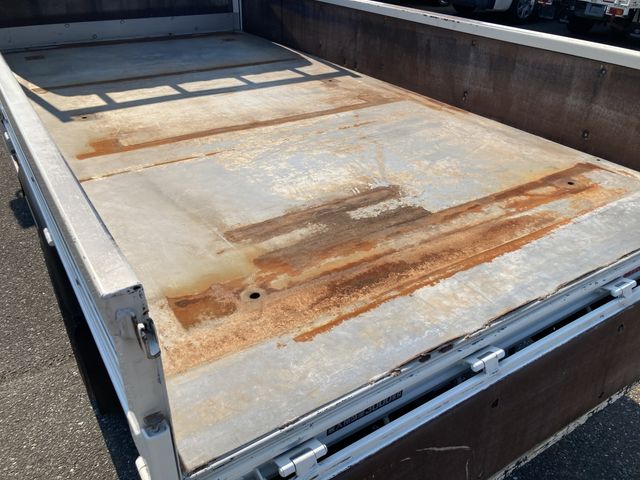 HINO DUTRO 2011 Image 31