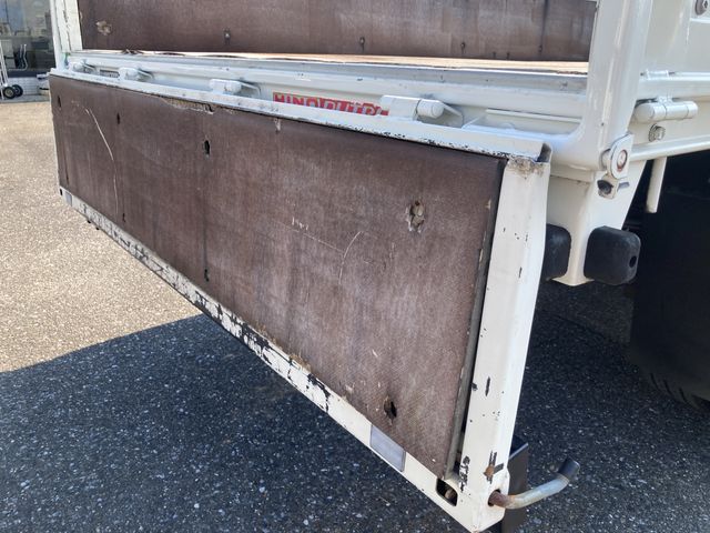 HINO DUTRO 2011 Image 31