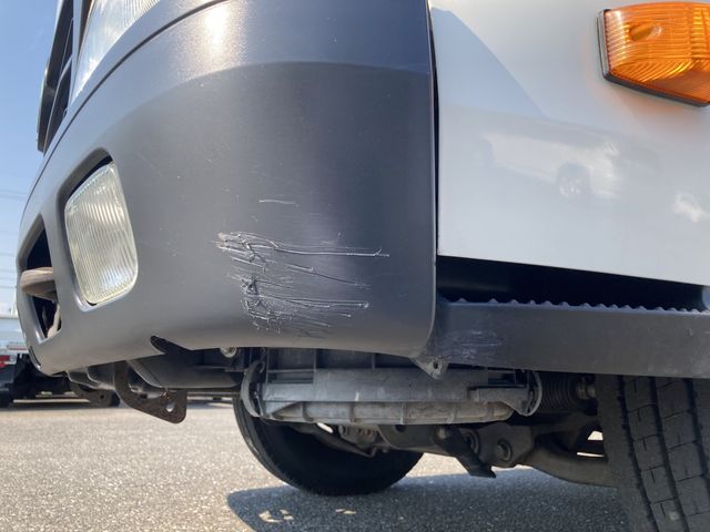 HINO DUTRO 2011 Image 31