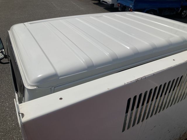 ISUZU ELF 2018 Image 31