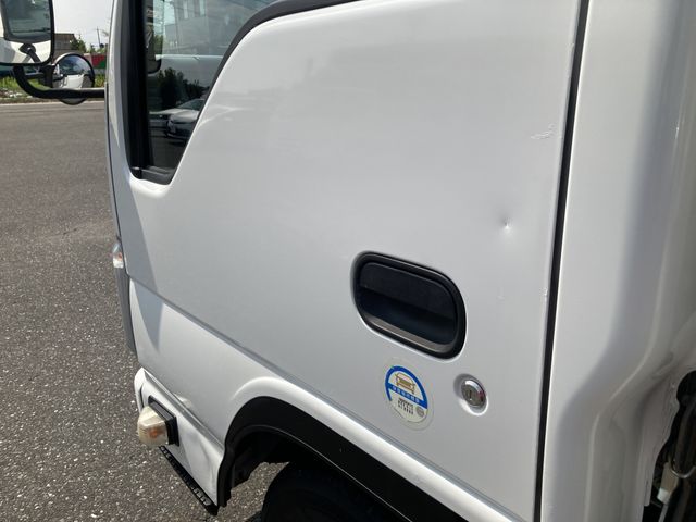 ISUZU ELF 2018 Image 31