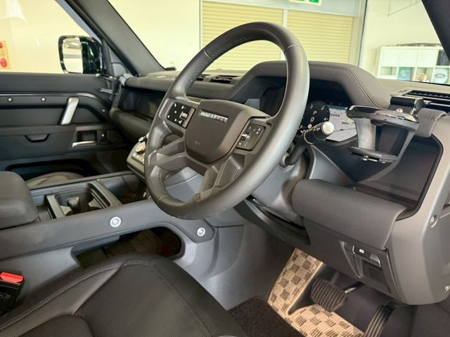 ROVER DEFENDER 2023 Image 31