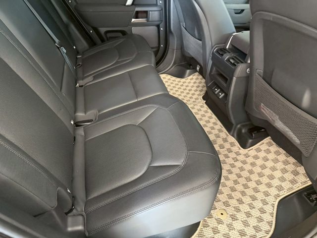 ROVER DEFENDER 2023 Image 31