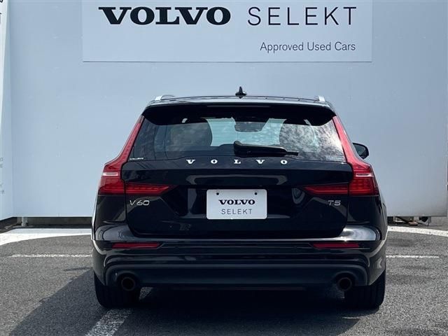 VOLVO V60 2019 Image 31
