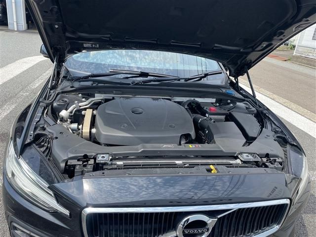 VOLVO V60 2019 Image 31