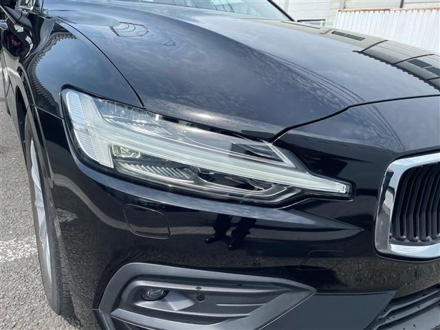 VOLVO V60 2019 Image 31