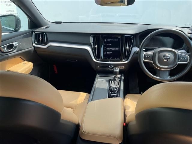 VOLVO V60 2019 Image 31