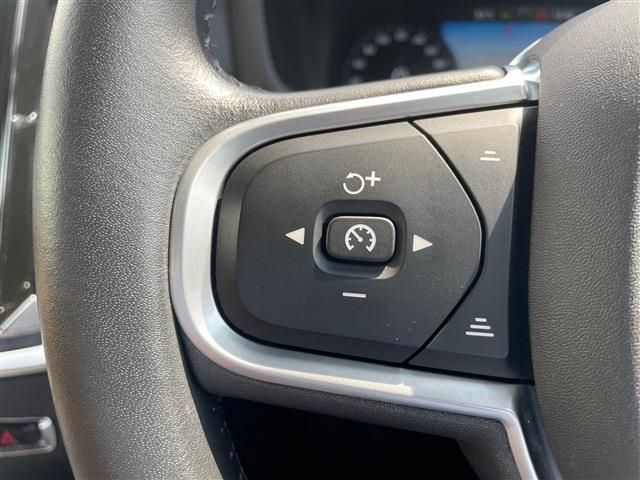 VOLVO V60 2019 Image 31