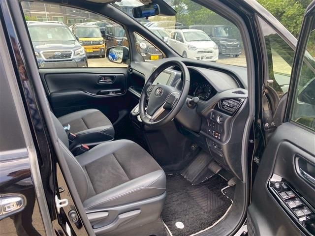 TOYOTA NOAH 2019 Image 31