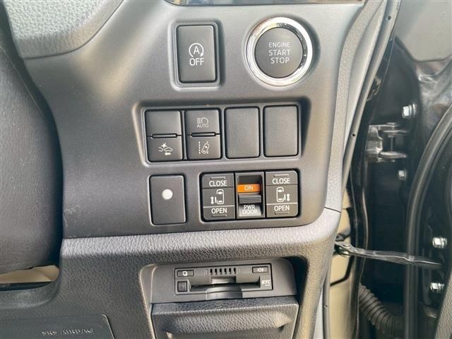 TOYOTA NOAH 2019 Image 31