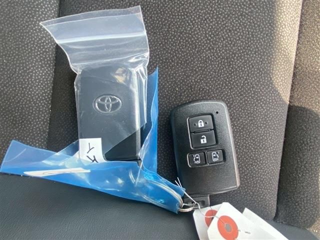 TOYOTA NOAH 2019 Image 31