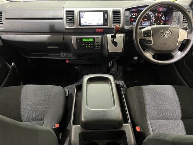 TOYOTA HIACE VAN 4WD 2018 Image 31