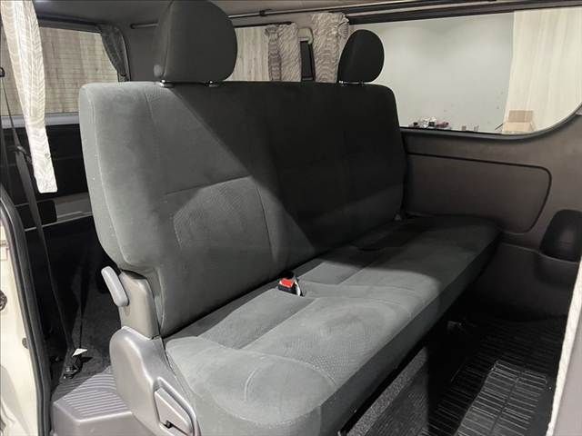 TOYOTA HIACE VAN 4WD 2018 Image 31