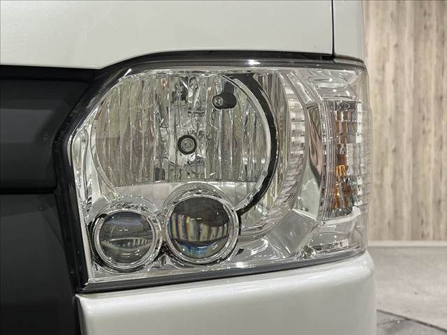 TOYOTA HIACE VAN 4WD 2018 Image 31