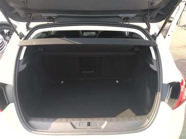 PEUGEOT 308 2019 Image 31