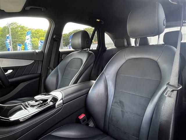 MERCEDES BENZ GLC CL 2019 Image 31