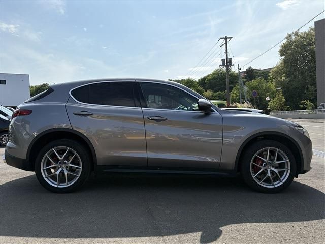 ALFAROMEO STELVIO 2018 Image 31