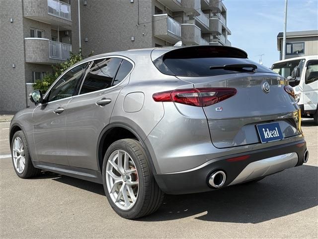 ALFAROMEO STELVIO 2018 Image 31