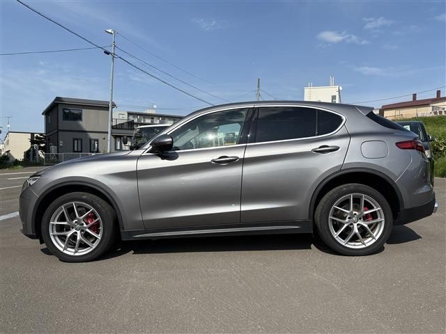 ALFAROMEO STELVIO 2018 Image 31