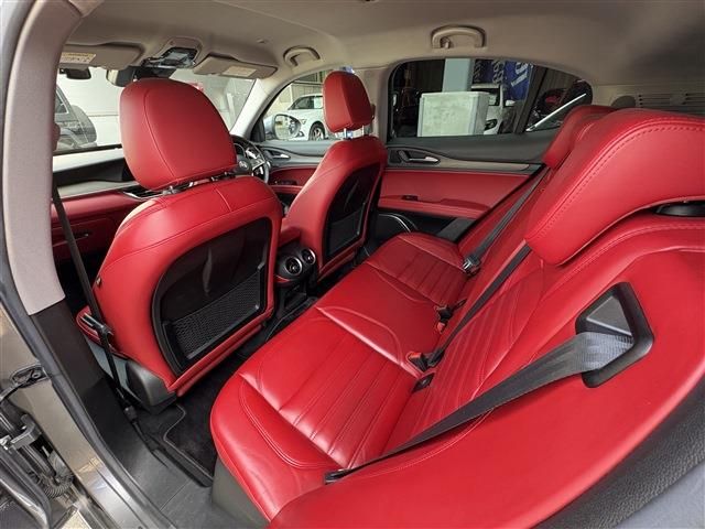 ALFAROMEO STELVIO 2018 Image 31