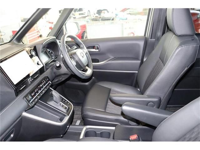 TOYOTA NOAH HYBRID 2023 Image 31