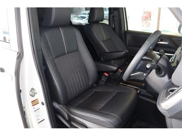 TOYOTA NOAH HYBRID 2023 Image 31