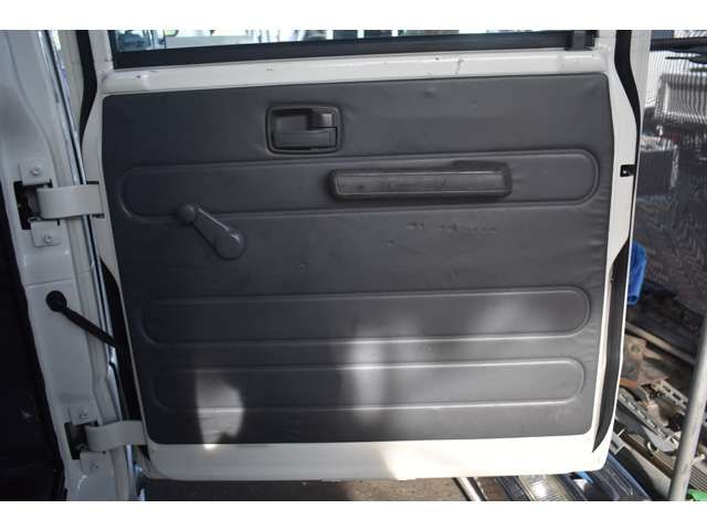 ISUZU ELF 2013 Image 31