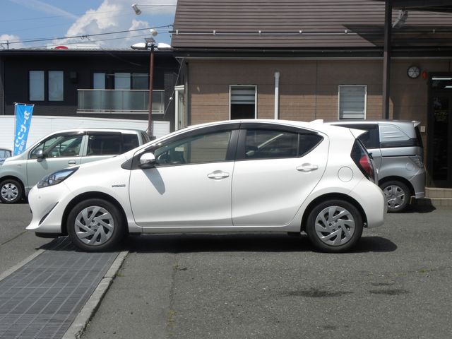 TOYOTA AQUA 2019 Image 31