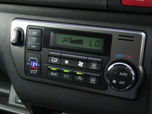 TOYOTA HIACE VAN 2WD 2023 Image 31