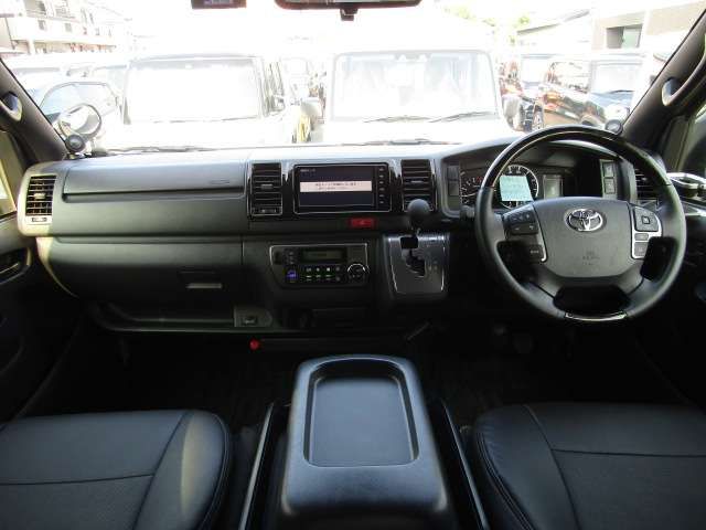 TOYOTA HIACE VAN 2WD 2023 Image 31