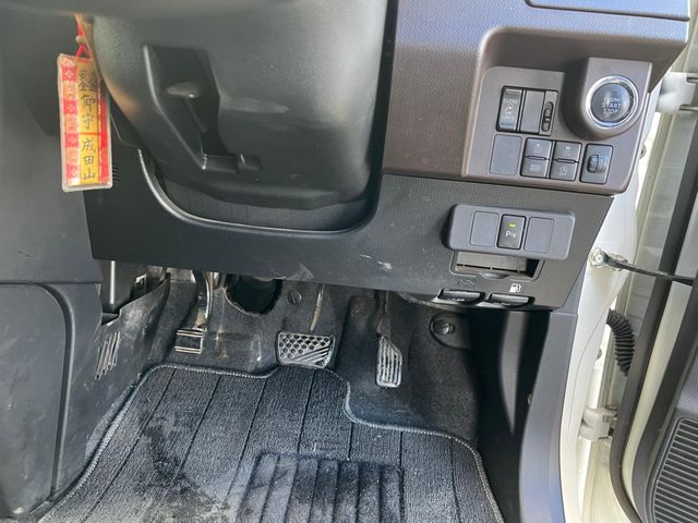 TOYOTA TANK 2019 Image 31