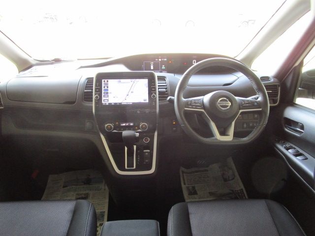 NISSAN SERENA  S-HYBRID 4WD 2018 Image 31