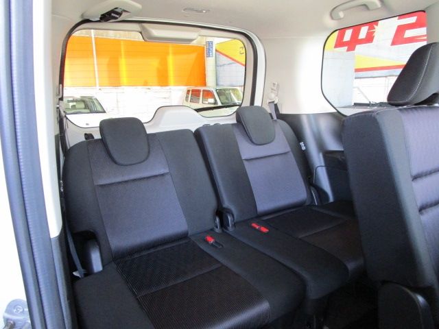 NISSAN SERENA  S-HYBRID 4WD 2018 Image 31