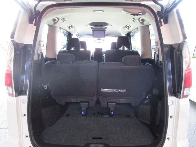 NISSAN SERENA  S-HYBRID 4WD 2018 Image 31