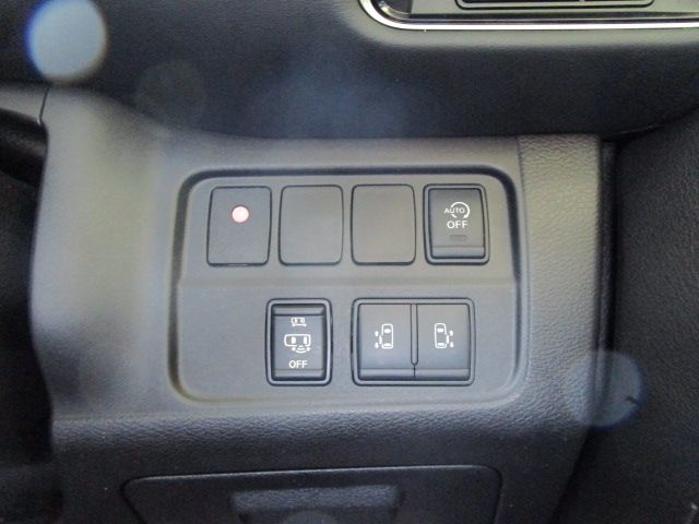 NISSAN SERENA  S-HYBRID 4WD 2018 Image 31