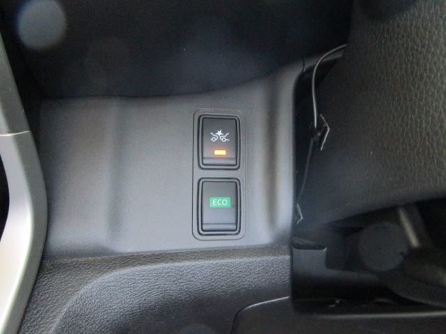 NISSAN SERENA  S-HYBRID 4WD 2018 Image 31