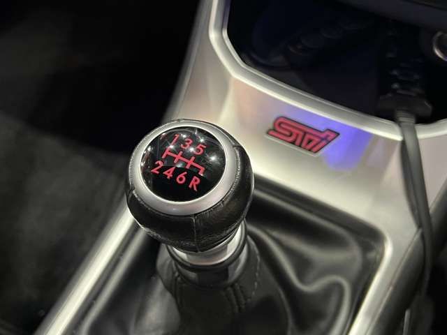 SUBARU IMPREZA WRX 5DOOR 2013 Image 31